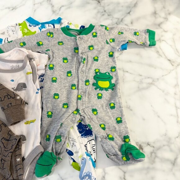 Newborn Size Baby Bundle 5 Piece Footies Bodysuits - Picture 4 of 8